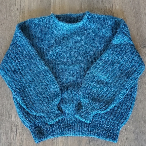 ๐ HOST PICK ๐ Handmade Blue Knitted Sweater - Picture 10 of 11